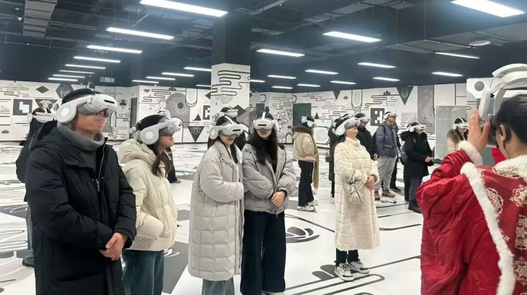 【洛阳市导游协会】组织观摩《梦神都·唐潮秘境》